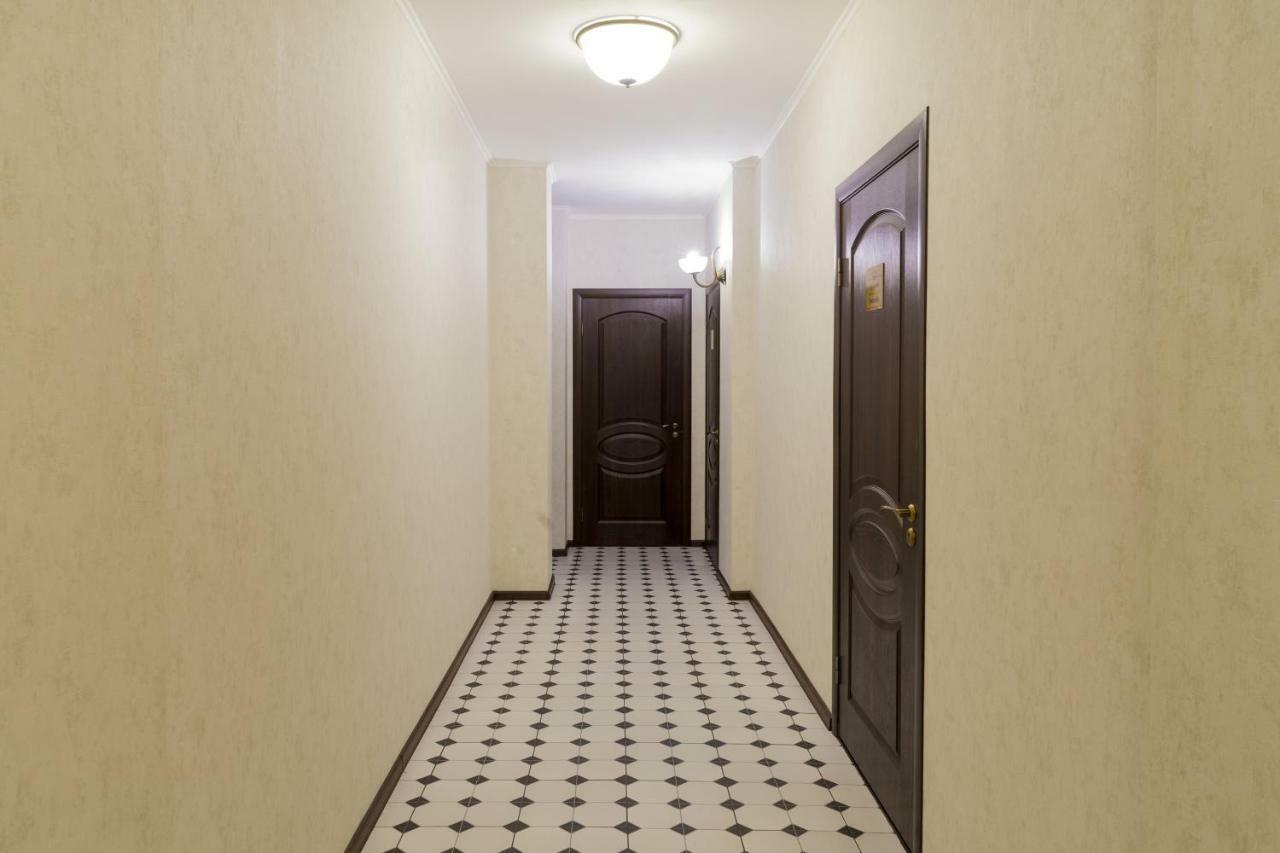 Apartment Vechnye Tsennosti Odessa Buitenkant foto